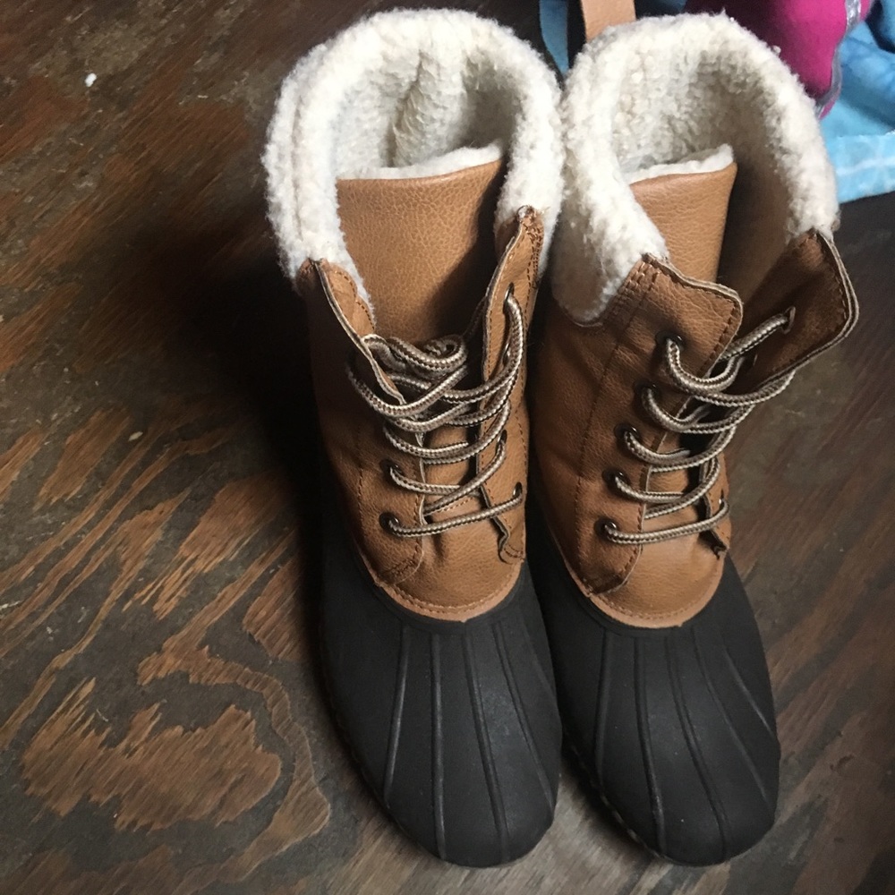 Duck boots